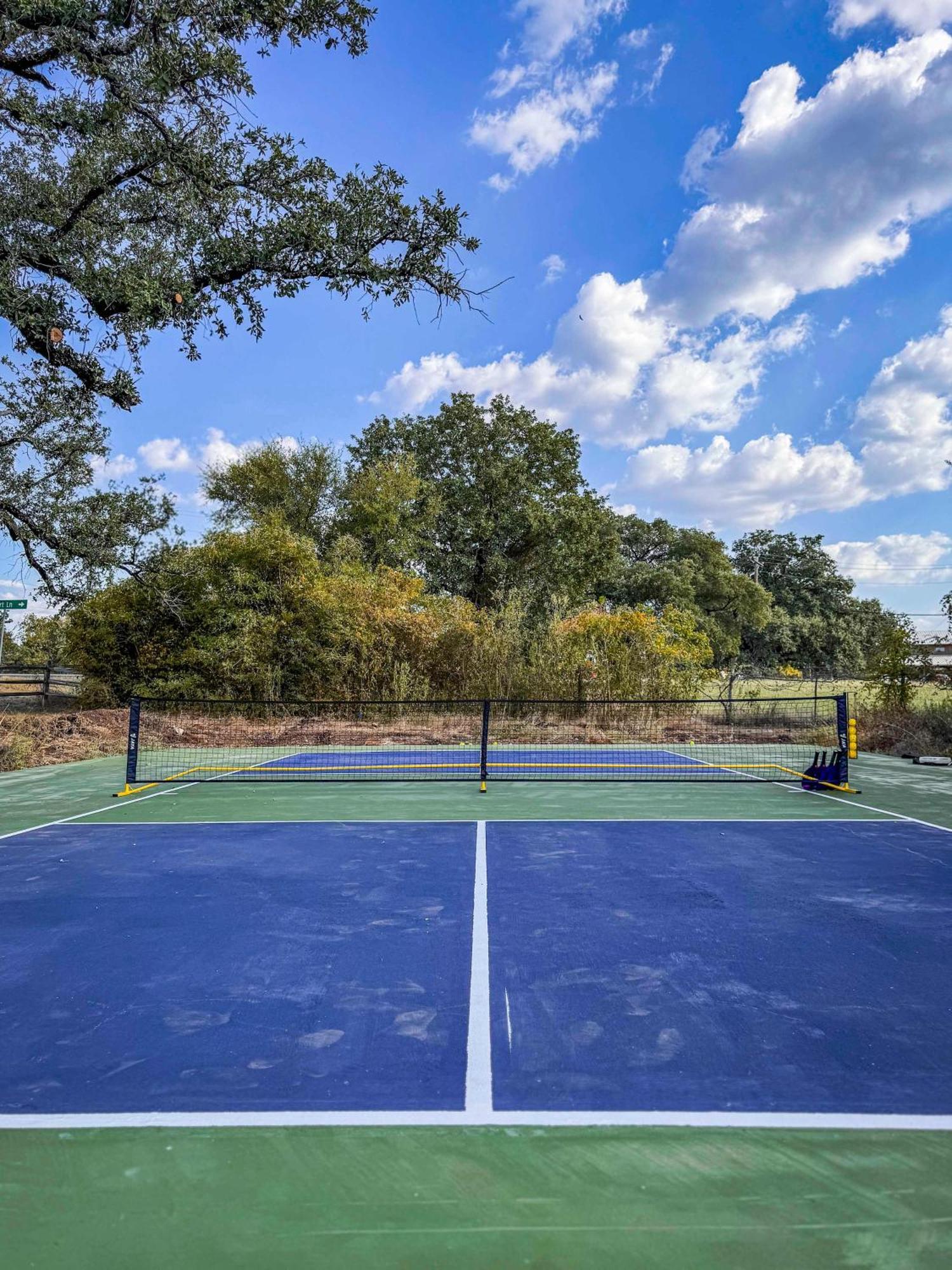 Container Home With Rooftop Views And Pickleball-Pecan Grove Bellmead Exterior photo
