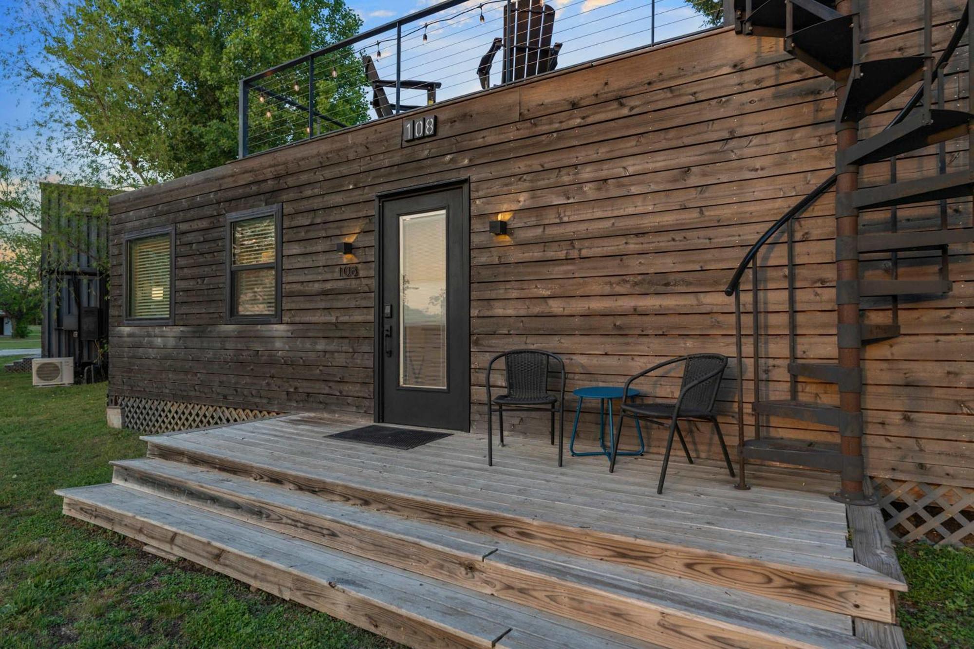 Container Home With Rooftop Views And Pickleball-Pecan Grove Bellmead Exterior photo