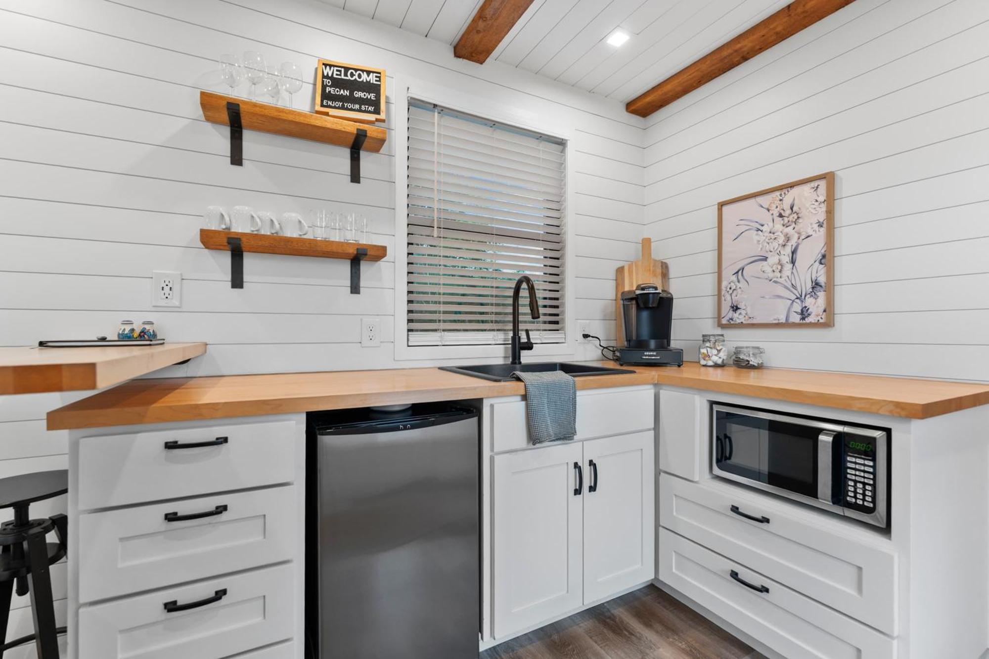 Container Home With Rooftop Views And Pickleball-Pecan Grove Bellmead Exterior photo